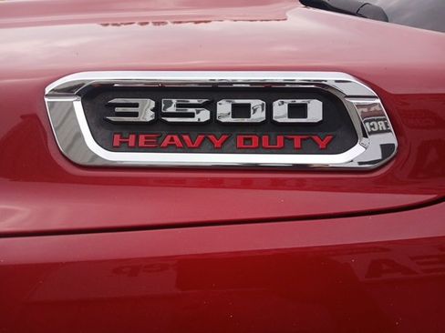 Used 2019 RAM 3500 Tradesman w/ Chrome Appearance Group image 9