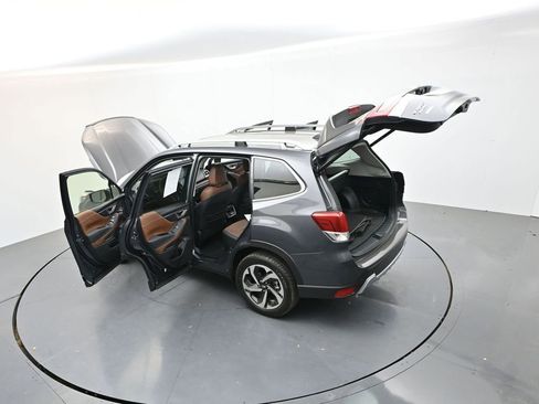 Used 2023 Subaru Forester Touring AWD/4WD image 43