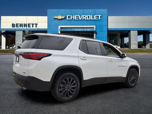 Used 2023 Chevrolet Traverse RS AWD/4WD image 7