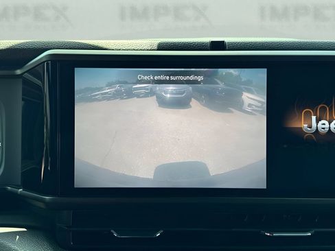 Used 2024 Jeep Wrangler Unlimited Sport AWD/4WD image 18