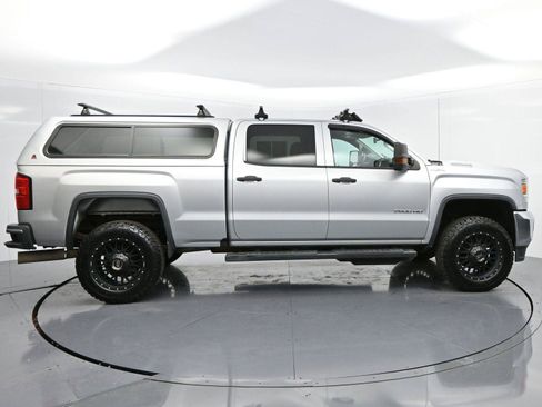 Used 2019 GMC Sierra 2500 4x4 Crew Cab w/ Sierra Convenience Package image 8
