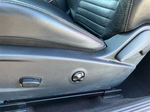 Used 2013 Dodge Challenger R/T image 26