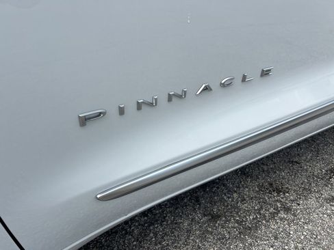 New 2025 Chrysler Pacifica Pinnacle w/ Trailer Tow Group image 18