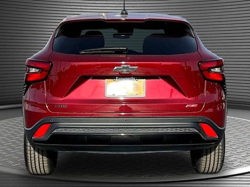 Used 2024 Chevrolet Trax RS w/ Driver Confidence Package FWD image 5