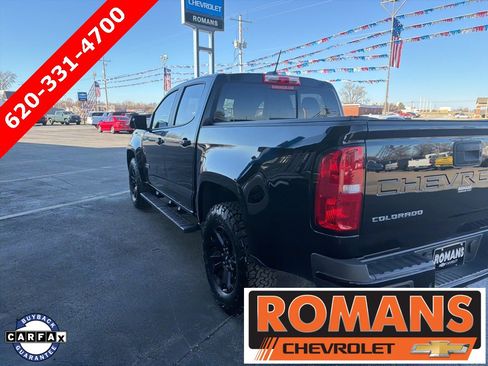 Used 2021 Chevrolet Colorado Z71 w/ Z71 Midnight Edition image 5