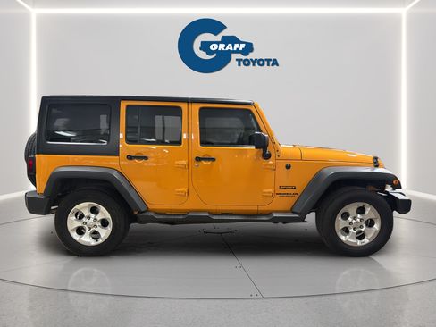 Used 2012 Jeep Wrangler Unlimited Sport AWD/4WD image 9