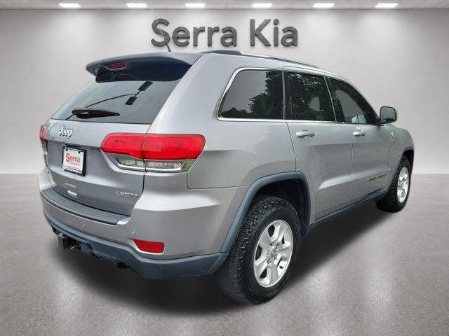 Used 2017 Jeep Grand Cherokee Laredo w/ Quick Order Package 23E AWD/4WD image 5