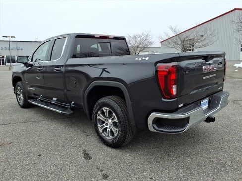 New 2026 GMC Sierra 1500 SLE w/ Preferred Package image 7