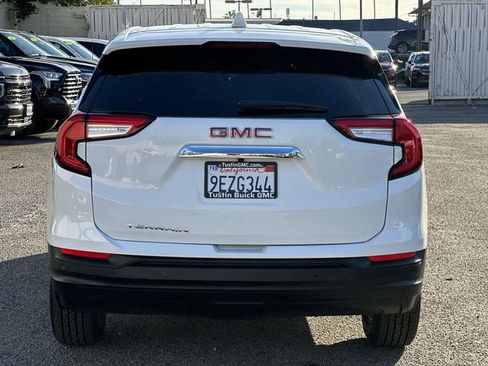 Used 2022 GMC Terrain SLE image 5