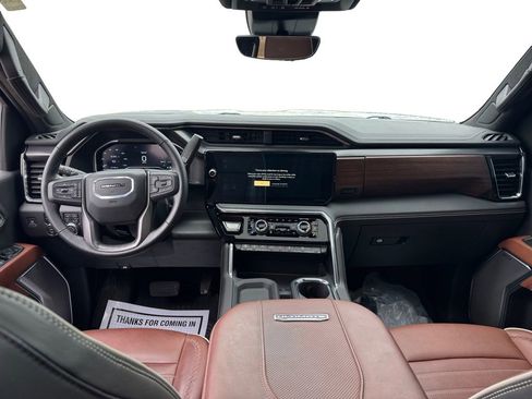 Used 2025 GMC Sierra 2500 Denali Ultimate AWD/4WD image 12