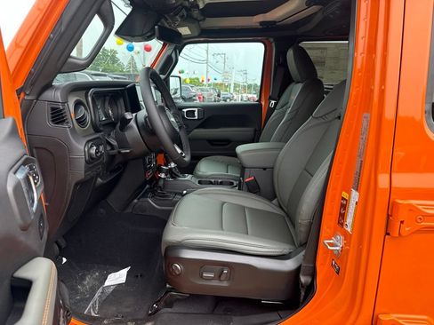 New 2026 Jeep Gladiator Mojave AWD/4WD image 17