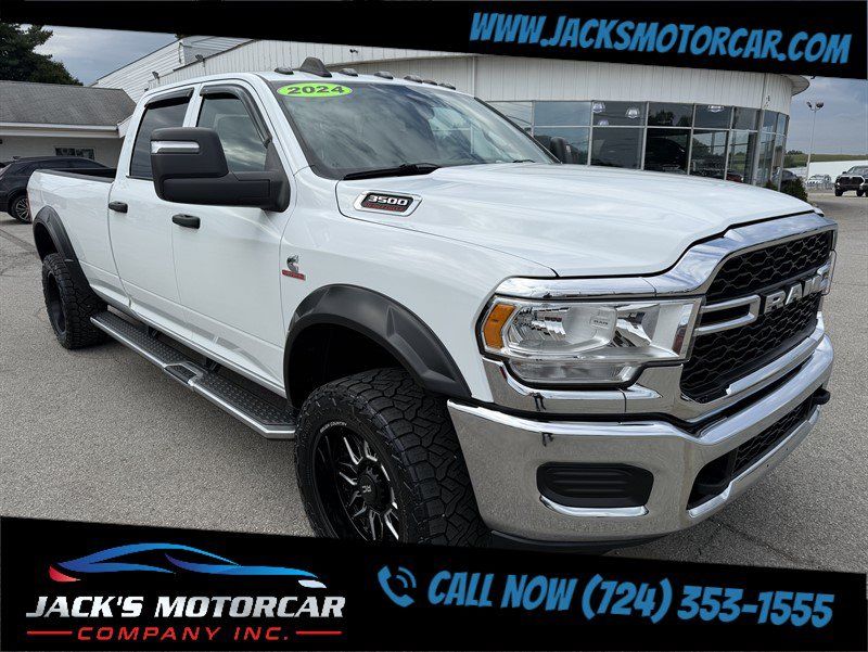 Used 2024 RAM 3500 Tradesman w/ Chrome Appearance Group AWD/4WD image 1