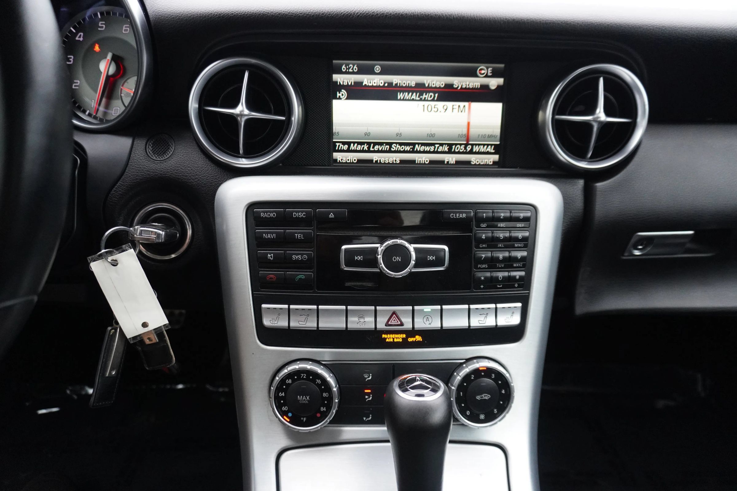 Used 2015 Mercedes-Benz SLK 350 image 16