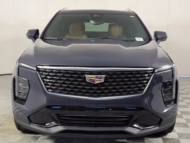 Used 2024 Cadillac XT4 Premium Luxury w/ Technology Package FWD image 11