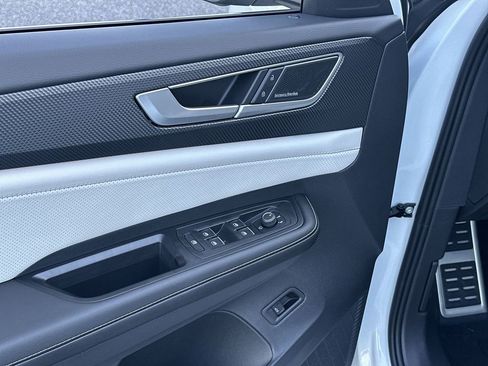 New 2026 Volkswagen Atlas Cross Sport SEL Premium R-Line image 13