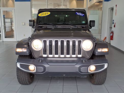 Used 2019 Jeep Wrangler Unlimited Sahara AWD/4WD image 8