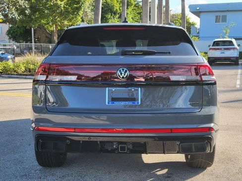 New 2026 Volkswagen Atlas Cross Sport SEL R-Line image 4