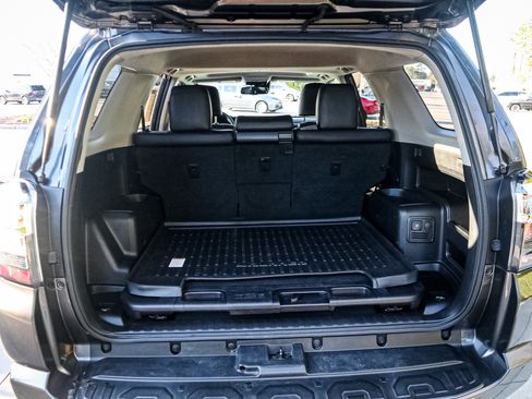 Used 2021 Toyota 4Runner TRD Off-Road Premium image 32