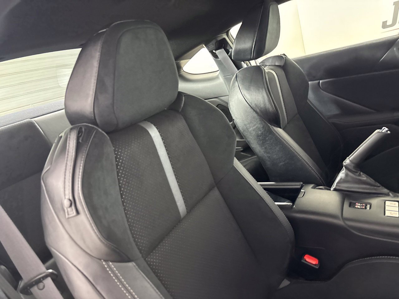 Used 2025 Toyota GR86 Premium RWD image 25