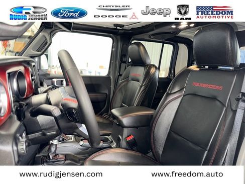 Used 2023 Jeep Gladiator Rubicon w/ LED Lighting Group image 11