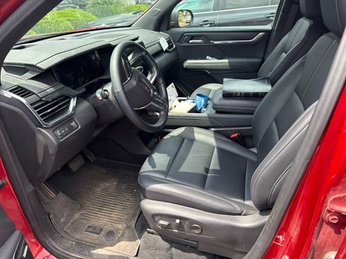 Used 2024 GMC Acadia Elevation w/ Luxury Package FWD image 6
