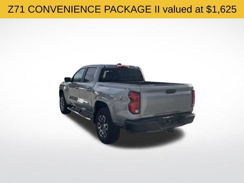 Used 2023 Chevrolet Colorado Z71 w/ Z71 Convenience Package 2 AWD/4WD image 3