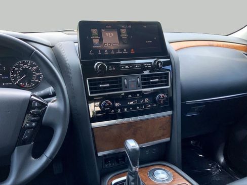 Used 2023 Nissan Armada SL w/ Captain's Chairs Package RWD image 13