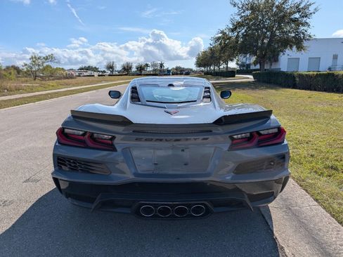 Used 2025 Chevrolet Corvette Z06 image 7