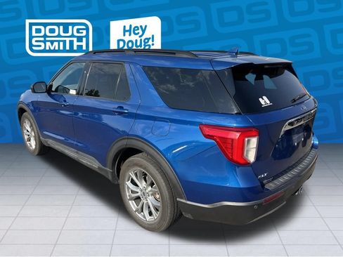 Used 2020 Ford Explorer XLT w/ Equipment Group 202A AWD/4WD image 3