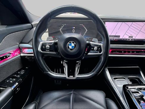 Used 2023 BMW 740i w/ Parking Assistance Package RWD image 6
