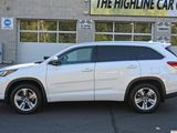 Used 2017 Toyota Highlander Limited image 2