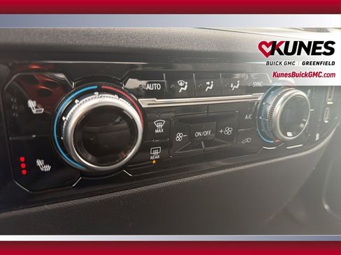 New 2026 GMC Sierra 1500 Elevation image 30