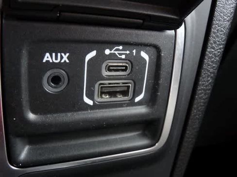 Used 2024 Jeep Wrangler Sport S image 33