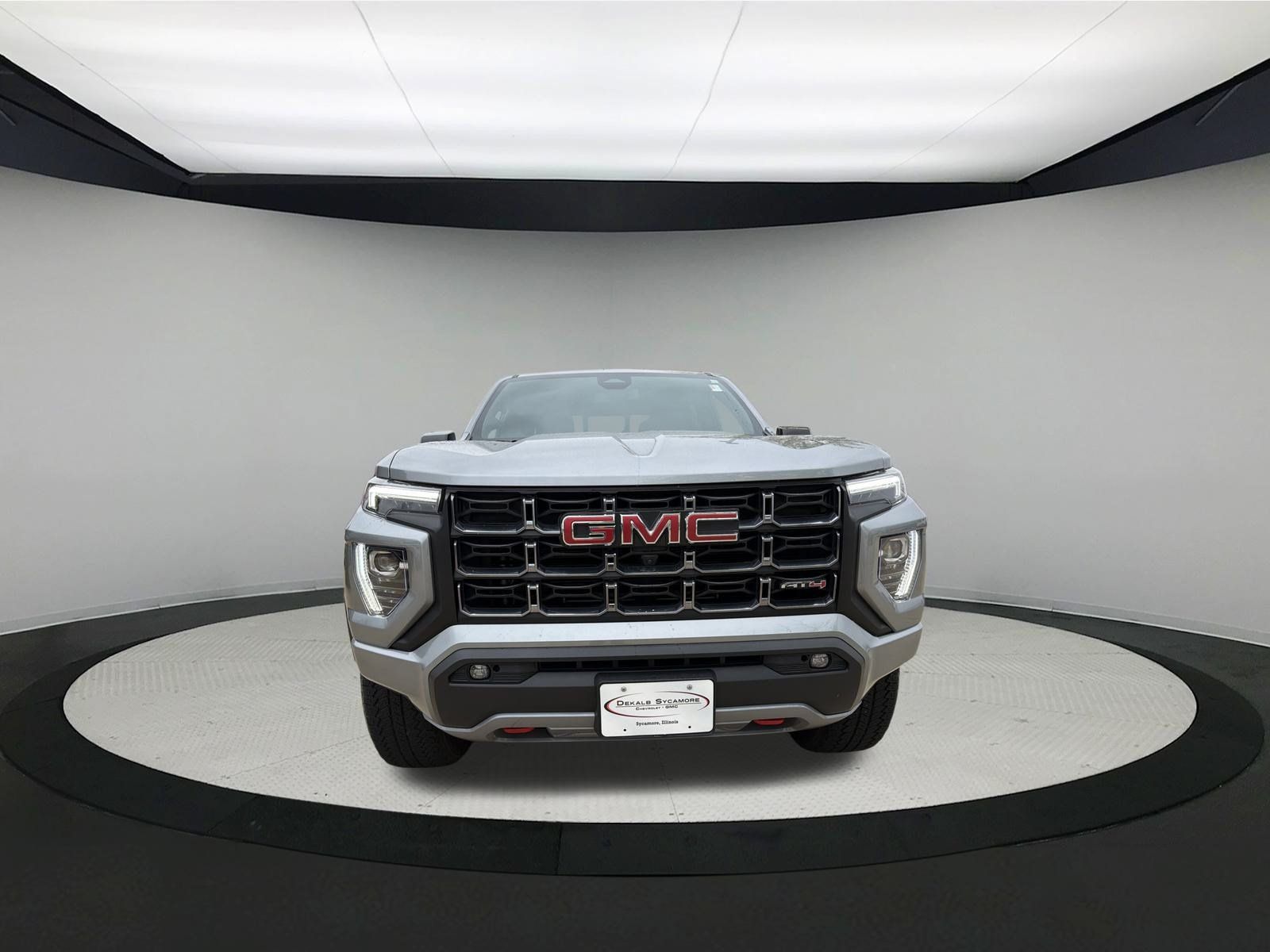 Used 2024 GMC Canyon AT4 w/ AT4 Premium Package AWD/4WD image 2