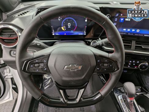 Used 2025 Chevrolet Trax RS w/ Driver Confidence Package FWD image 21