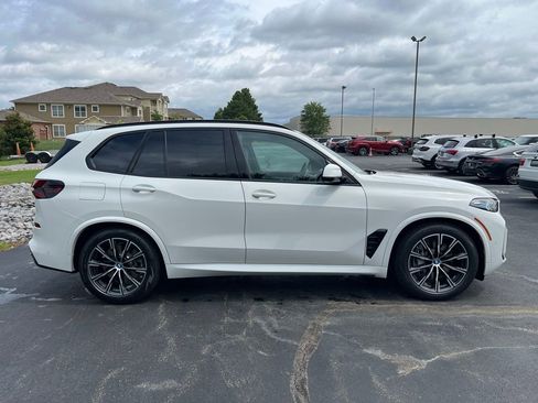 Certified 2025 BMW X5 xDrive50e w/ M Sport Package image 4