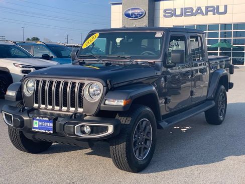 Used 2020 Jeep Gladiator Overland AWD/4WD image 3
