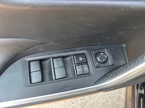 Used 2024 Toyota RAV4 LE AWD/4WD image 11