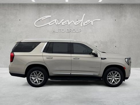 Certified 2022 GMC Yukon SLT w/ SLT Luxury Package image 17