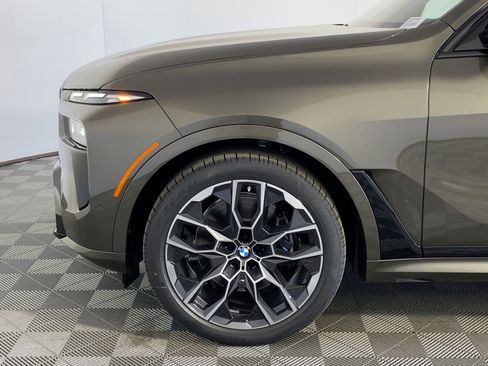 New 2026 BMW X7 M60i image 9