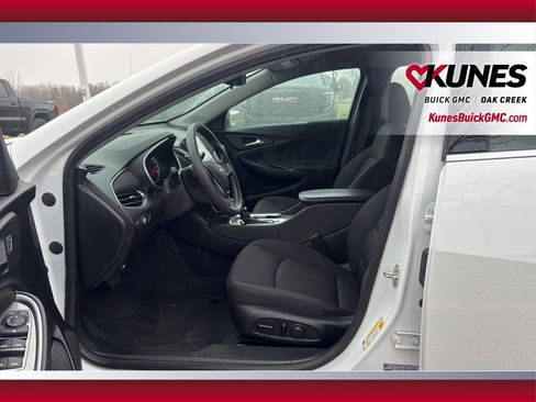 Used 2023 Chevrolet Malibu LT image 9