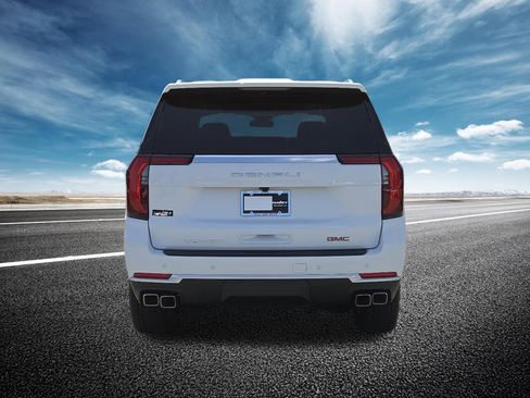 New 2026 GMC Yukon Denali w/ Sun & Power Step Package image 19