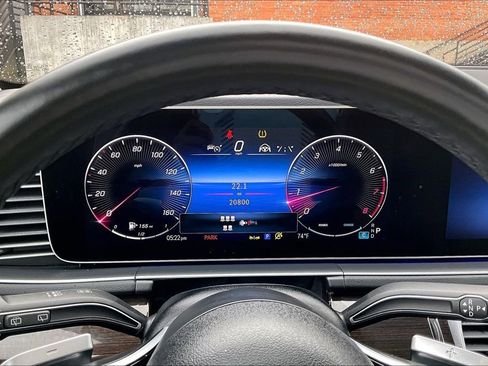 Used 2024 Mercedes-Benz GLS 450 4MATIC image 28