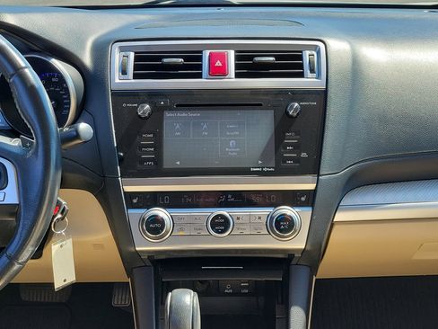 Used 2017 Subaru Legacy 2.5i Premium image 19