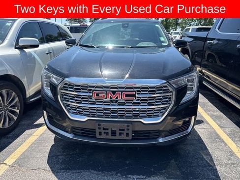 Used 2024 GMC Terrain Denali w/ Denali Premium Package AWD/4WD image 3