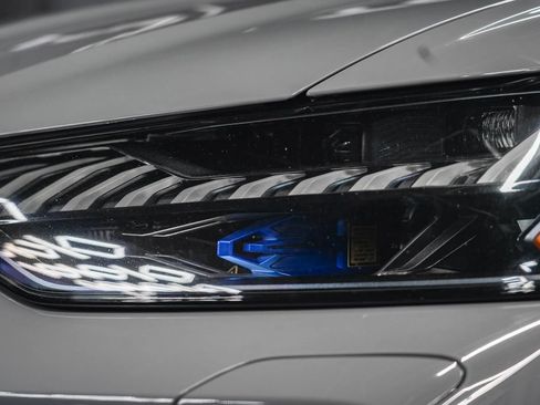 Used 2021 Audi RS 6 w/ Carbon Optic Package AWD/4WD image 3