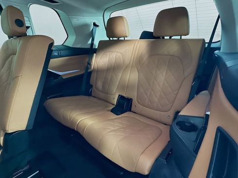 Certified 2024 BMW X7 xDrive40i image 28