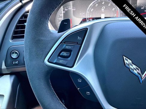 Used 2019 Chevrolet Corvette Stingray Coupe w/ 2LT Preferred Equipment Group RWD image 11