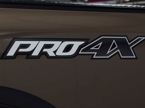 Used 2024 Nissan Titan PRO-4X w/ Pro-4x Convenience Package AWD/4WD image 23