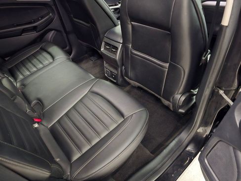 Used 2019 Ford Edge SEL w/ Equipment Group 201A FWD image 31
